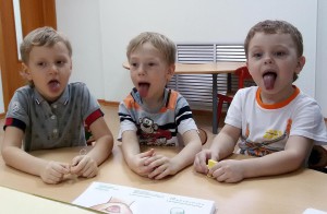 В нашем домике дружок, живёт весёлый язычок!