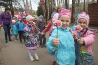 Возложение цветов к Вечному огню.