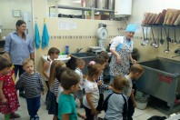 Путешествие по детскому саду.