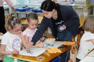 Волшебство восточной кисти: встреча детей с живописью Китая.