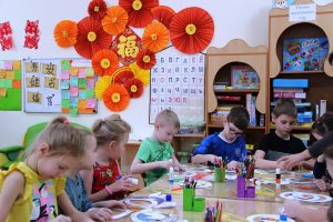 «Клубный час в стиле китайских мастерилок».