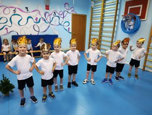 «Новогодний Калейдоскоп»: весёлые приключения у ёлочки.