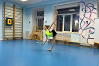 В гостях у малышей – настоящая гимнастка!